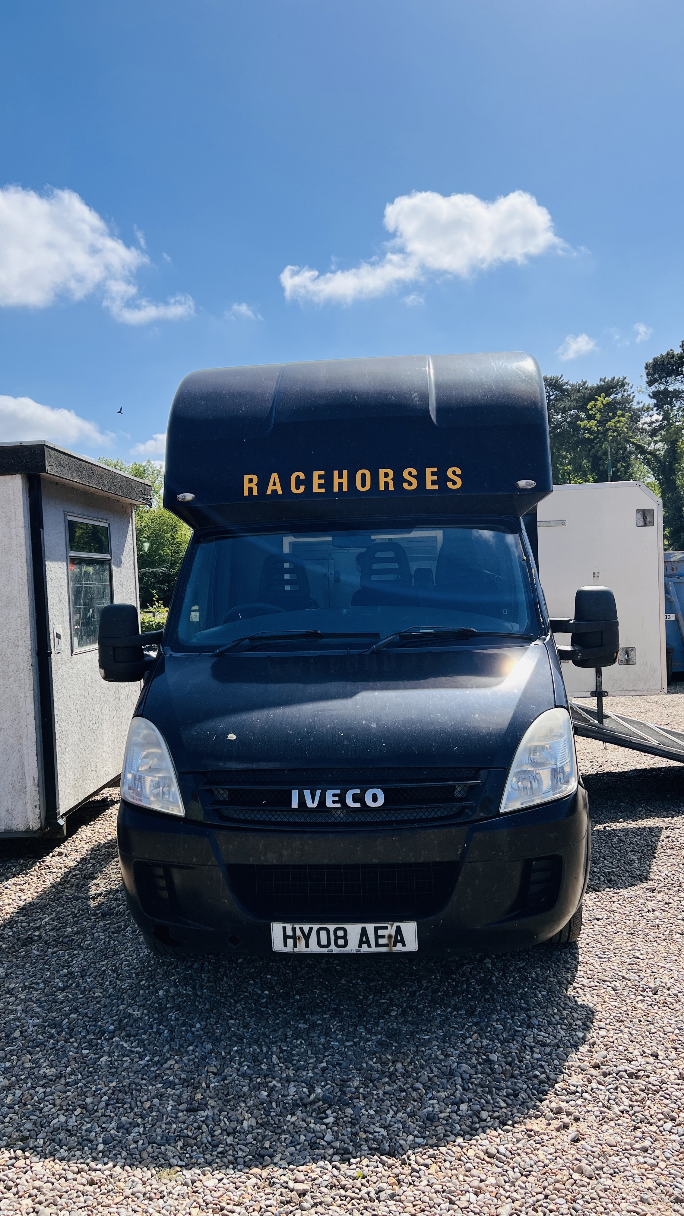 HY08 AEA IVECO DAILY 35C12 MWB HORSE TRANSPORTER 2287CC DIESEL. FIRST REGISTERED 16/04/2008. - Image 2 of 38