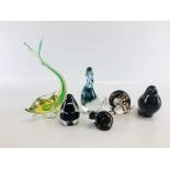 A COLLECTION OF 5 PAPERWEIGHTS TO INCLUDE A SNAIL, DUCK,