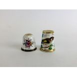 AN ENGLISH PORCELAIN THIMBLE DECORATED WITH A GOLDFINCH 2.