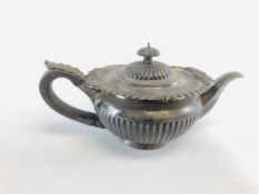 AN EARLY C19TH SILVER TEAPOT,