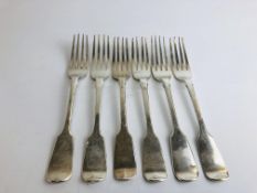 A MIXED GROUP OF SIX SILVER C19th DESSERT FORKS HAVING DIFFERENT DATES AND MAKERS,