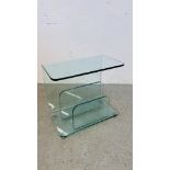 A DESIGNER SHAPED GLASS STAND / MAGAZINE RACK, W 50CM, D 30CM, H 47CM.