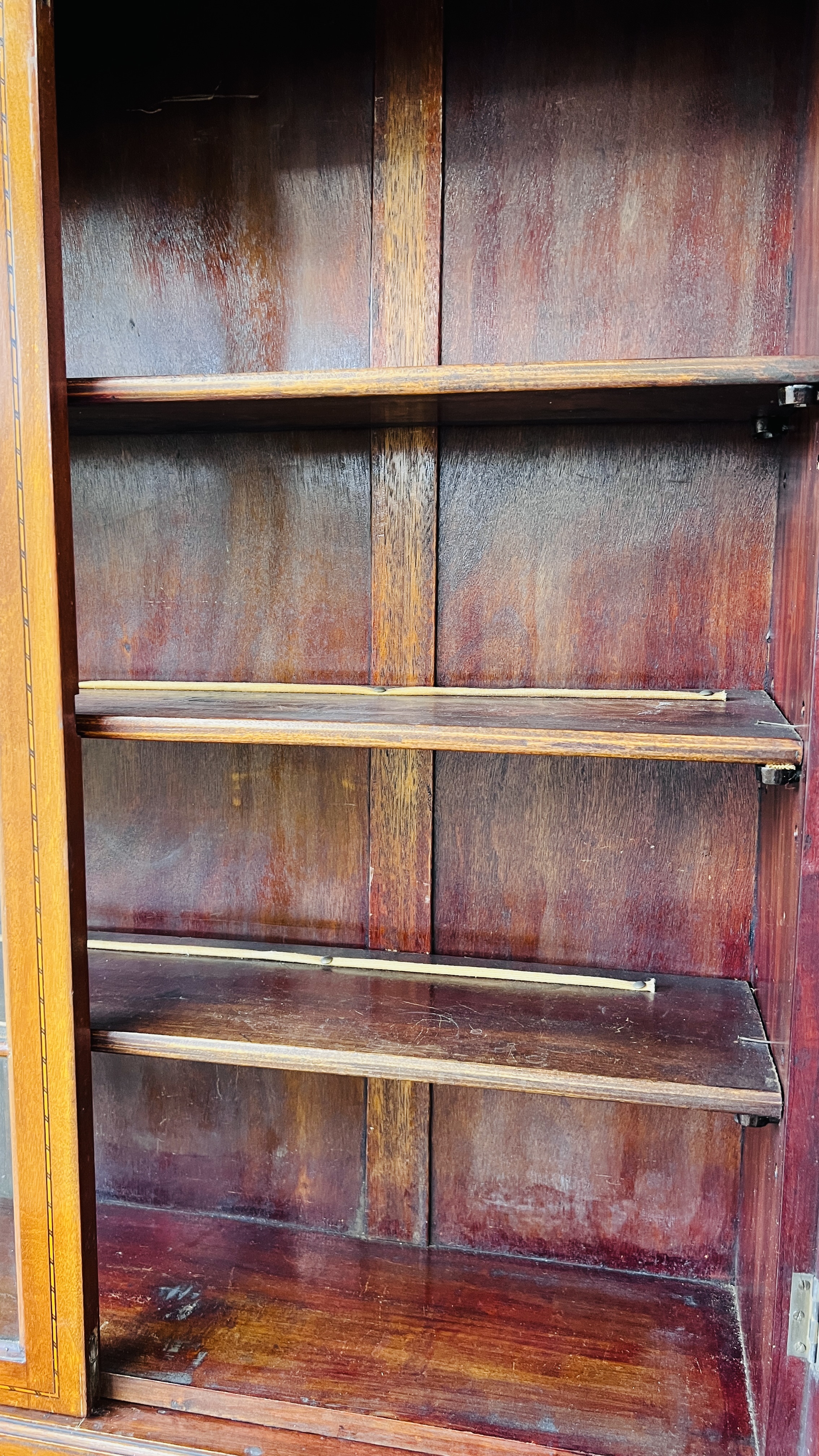 AN EDWARDIAN MAHOGANY BOOKCASE WITH CUPBOARD BELOW, WIDTH 96CM. DEPTH 46CM. HEIGHT 208CM. - Image 11 of 14