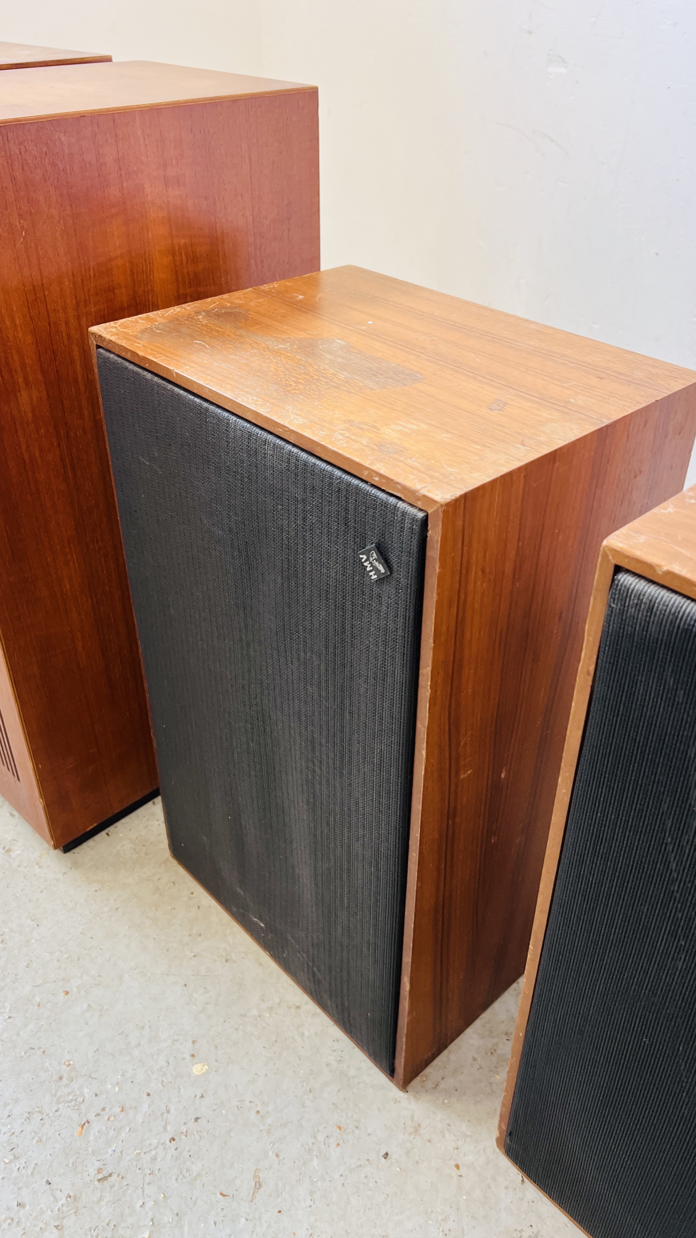 A PAIR OF HMU 2406 SPEAKERS ALONG WITH A PAIR OF VINTAGE WOODEN CASED DYNATRON LS200 SPEAKERS - - Image 4 of 10