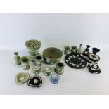 A COLLECTION OF ASSORTED WEDGWOOD JASPER WARE TO INCLUDE SAGE,
