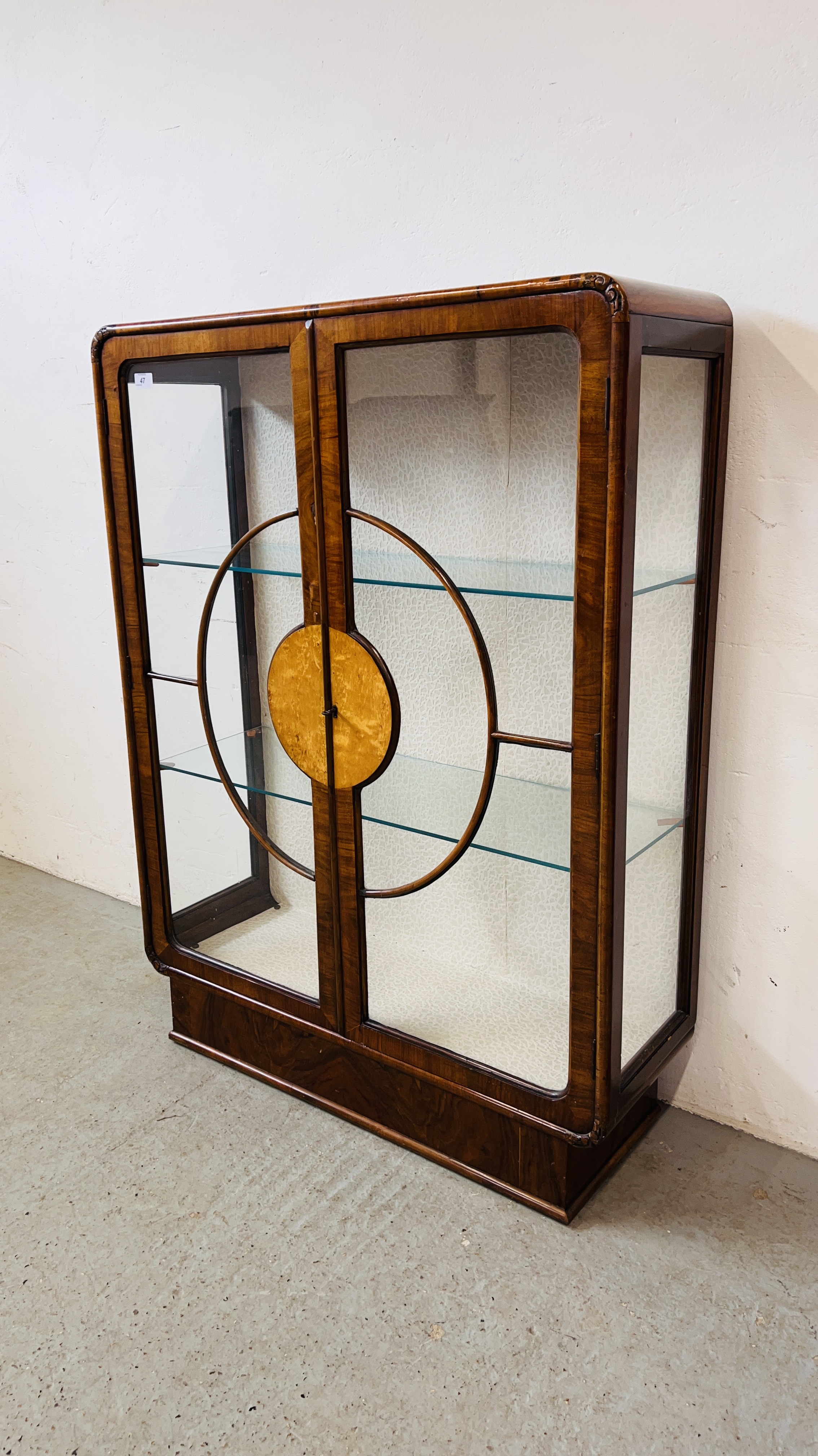 A DECO WALNUT VENEERED DISPLAY CABINET, W 87CM, D 30CM, H 118CM. - Image 2 of 16