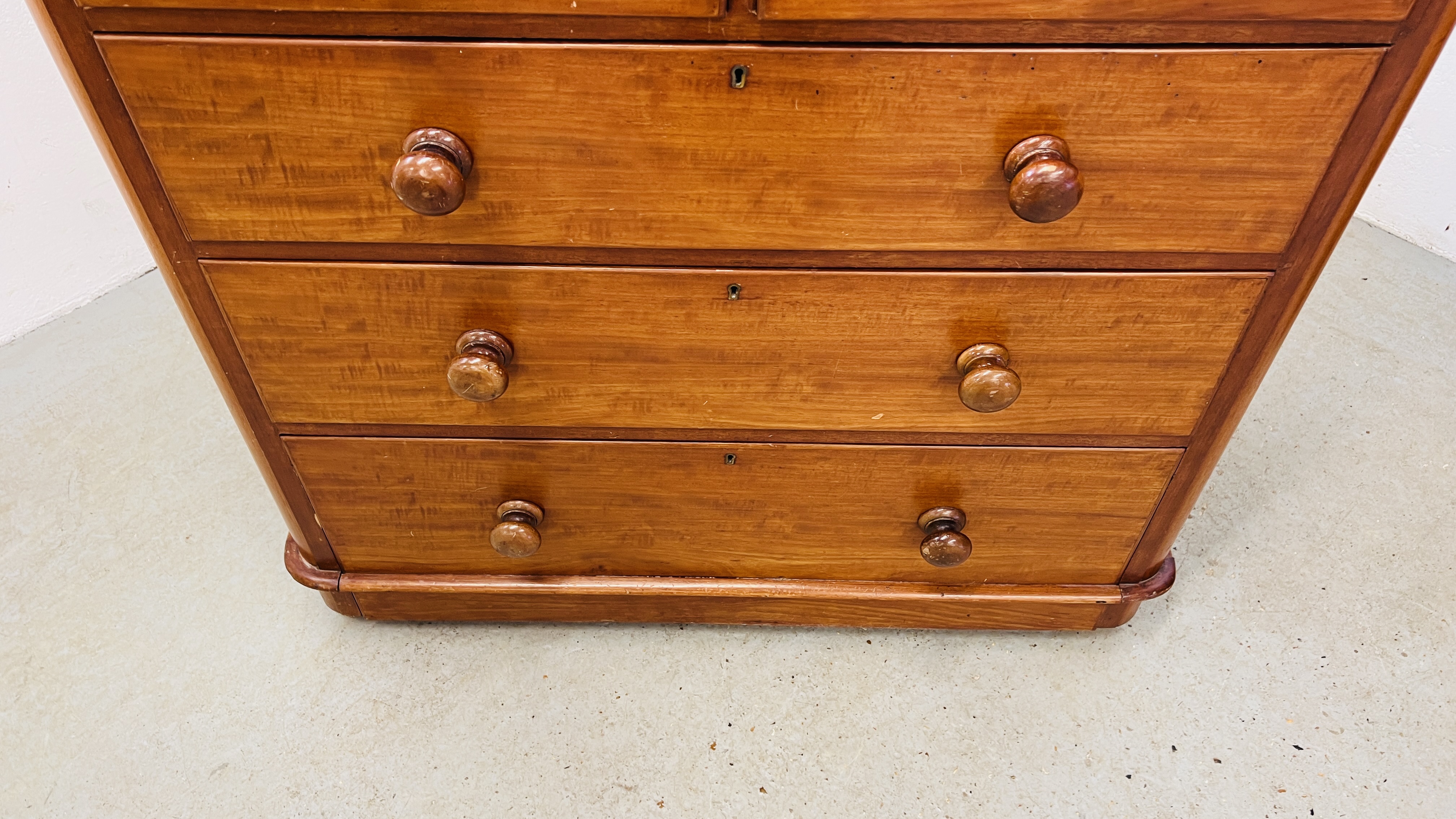 A VICTORIAN MAHOGANY CHEST, TWO SHORT OVER THREE LONG DRAWERS W 104CM. D 48CM. H 106CM. - Image 3 of 11