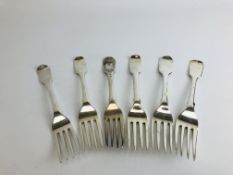 SIX SIMILAR MAINLY EARLY C19th DESSERT FORKS ALL FIDDLE PATTERN LONDON ASSAY, L 16CM.