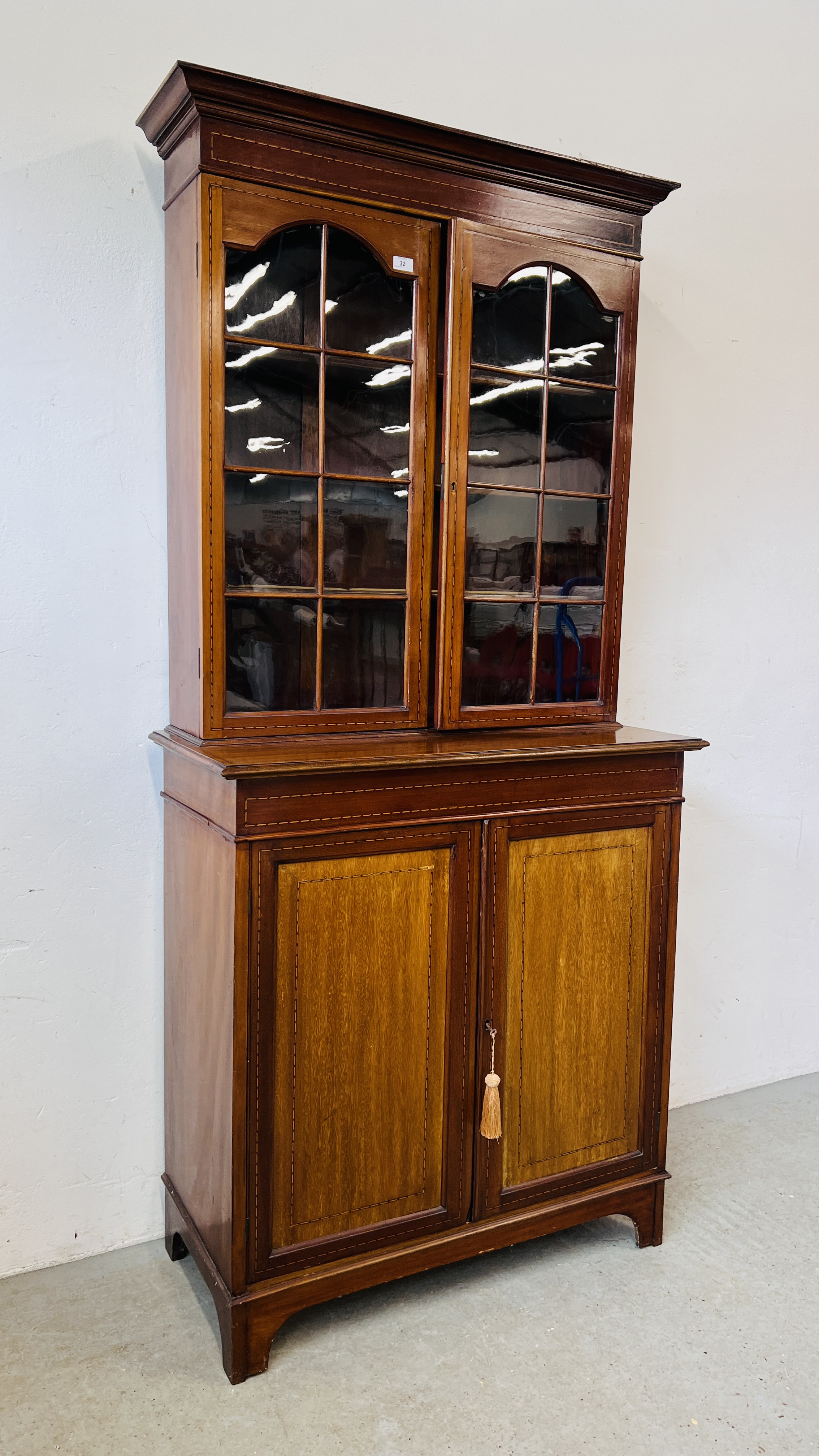 AN EDWARDIAN MAHOGANY BOOKCASE WITH CUPBOARD BELOW, WIDTH 96CM. DEPTH 46CM. HEIGHT 208CM. - Image 2 of 14