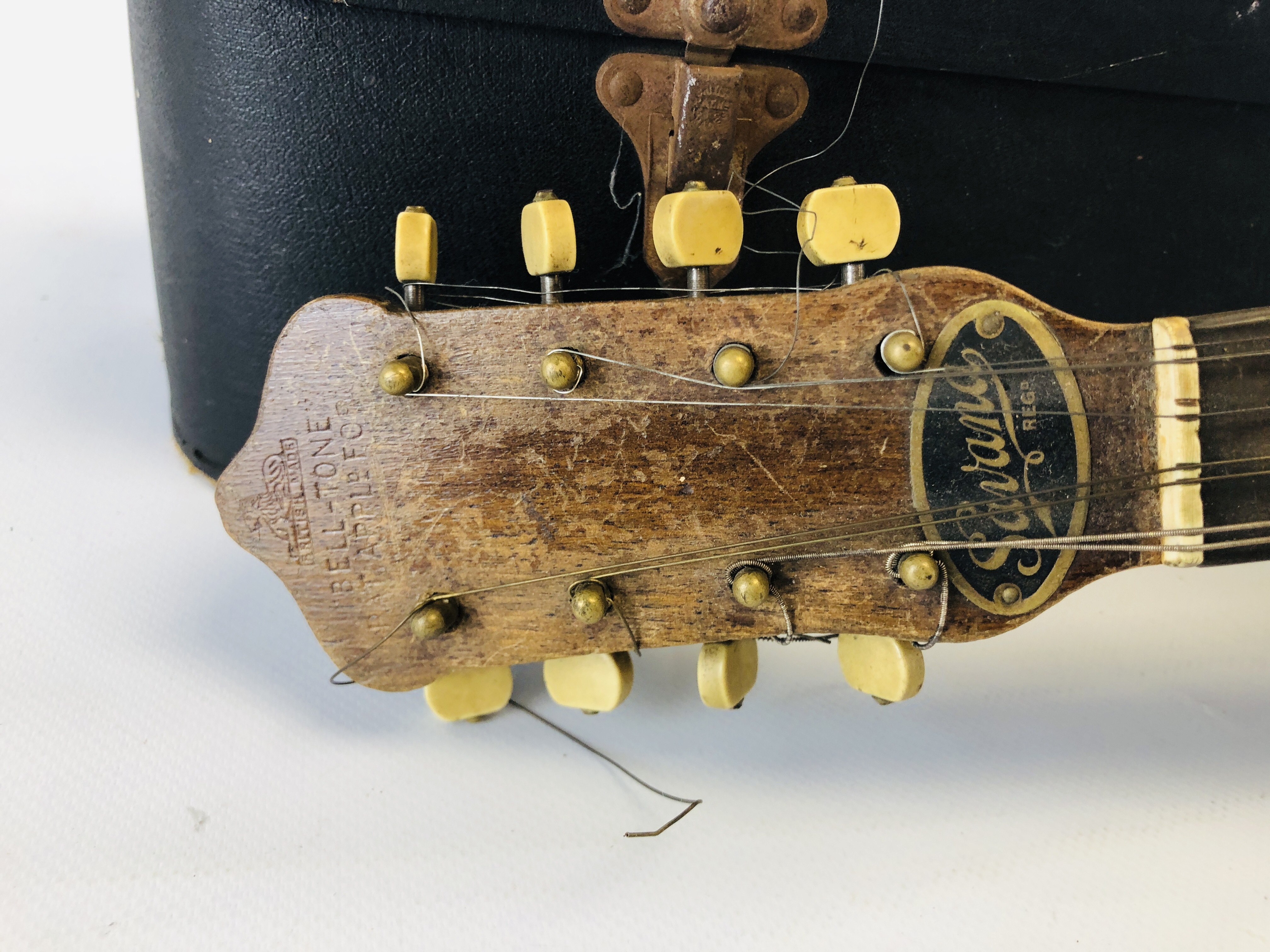 AN ANTIQUE MANDOLIN MARKED BELL-TONE PAT APPLD FOR "SBANA" REGD. IN FITTED CASE - L 60CM. - Image 3 of 9