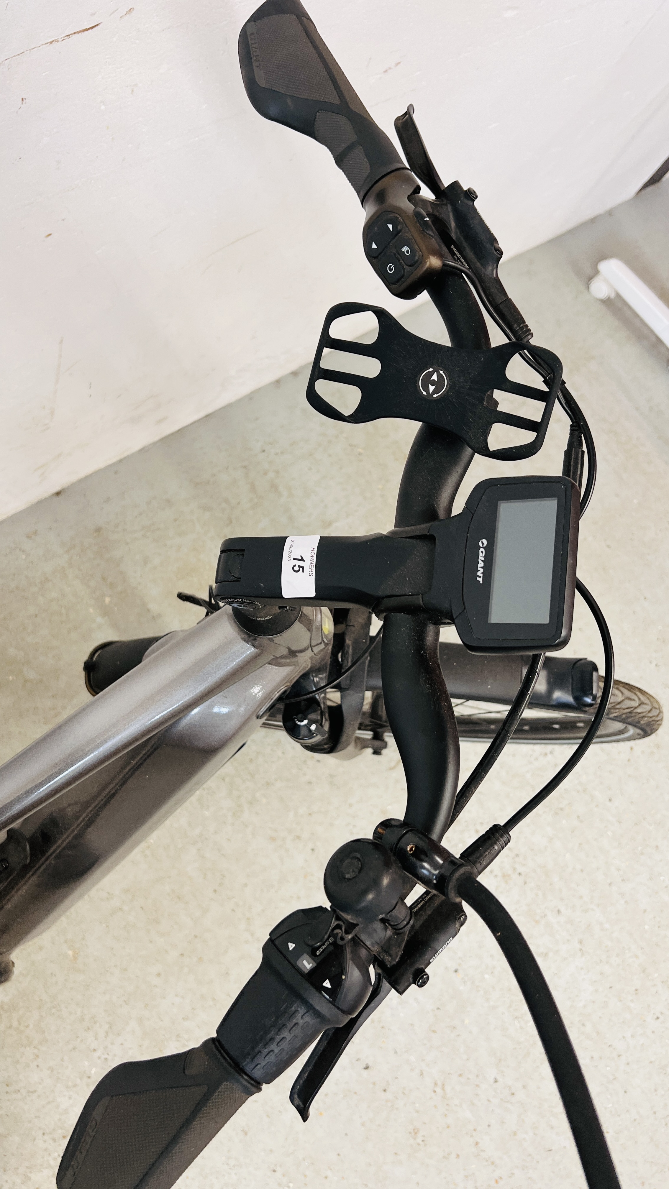 GIANT DAILY TOURER E+ 1 GTS ELECTRIC BICYCLE COMPLETE WITH KEY AND CHARGER - SOLD AS SEEN. - Image 22 of 36