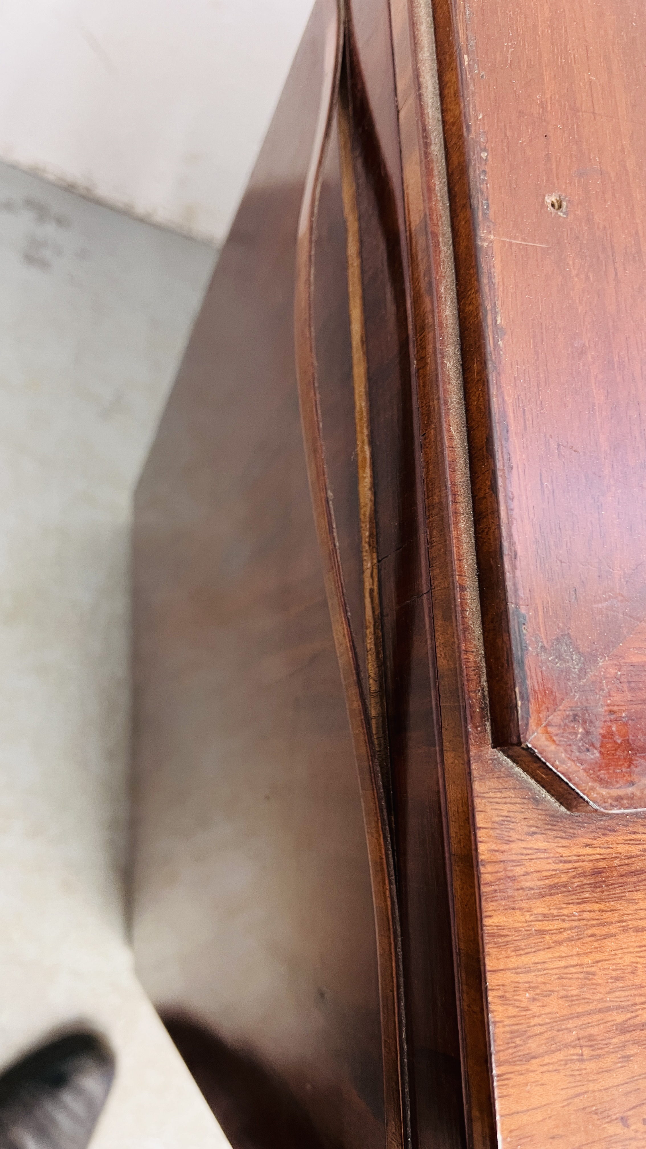 A 1930'S TWO DOOR MAHOGANY BOOKCASE ON CUPBOARD BASE - W 92CM. D 40CM. H 184CM. - Image 15 of 15