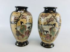 A PAIR OF JAPANESE SATSUMA VASES (RIM CHIP TO ONE EXAMPLE) H 31CM.