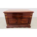 A REPRODUCTION HARDWOOD BRASS BOUND TREASURY TRUNK WITH INTERNAL TRAY FITMENT, W 61CM, D 36CM,