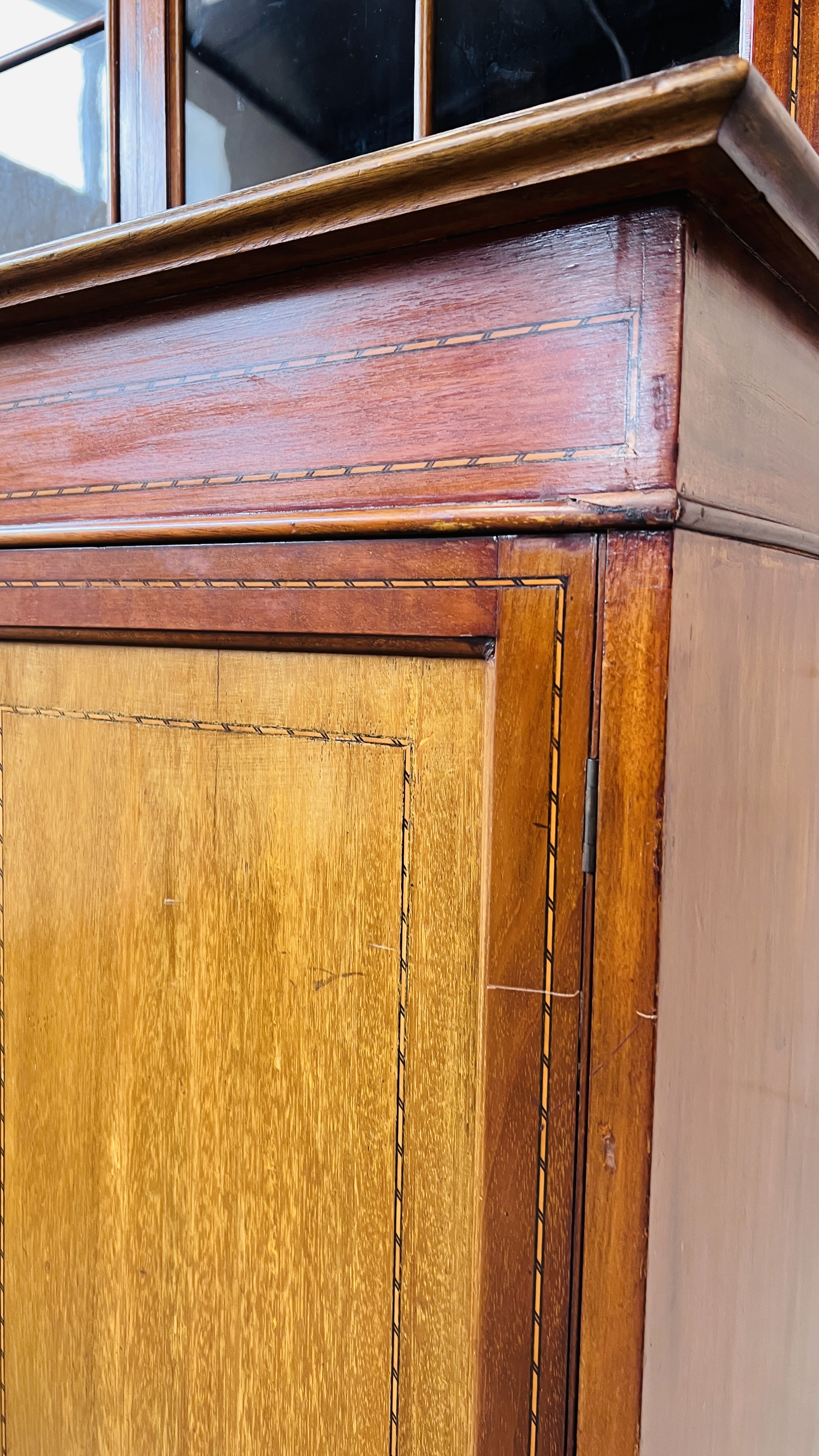 AN EDWARDIAN MAHOGANY BOOKCASE WITH CUPBOARD BELOW, WIDTH 96CM. DEPTH 46CM. HEIGHT 208CM. - Image 5 of 14