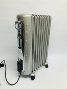 A DELONGHI RETRO STYLE ELECTRIC OIL FILLED RADIATOR MODEL RTR2000 - SOLD AS SEEN.
