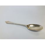 QUEEN ANNE SILVER SERVING SPOON RATS TAIL BOWL NOSED TERMINAL WILLIAM PETLEY, BRIT.