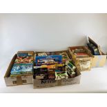 FIVE BOXES CONTAINING VINTAGE JIGSAWS, ANNUALS,