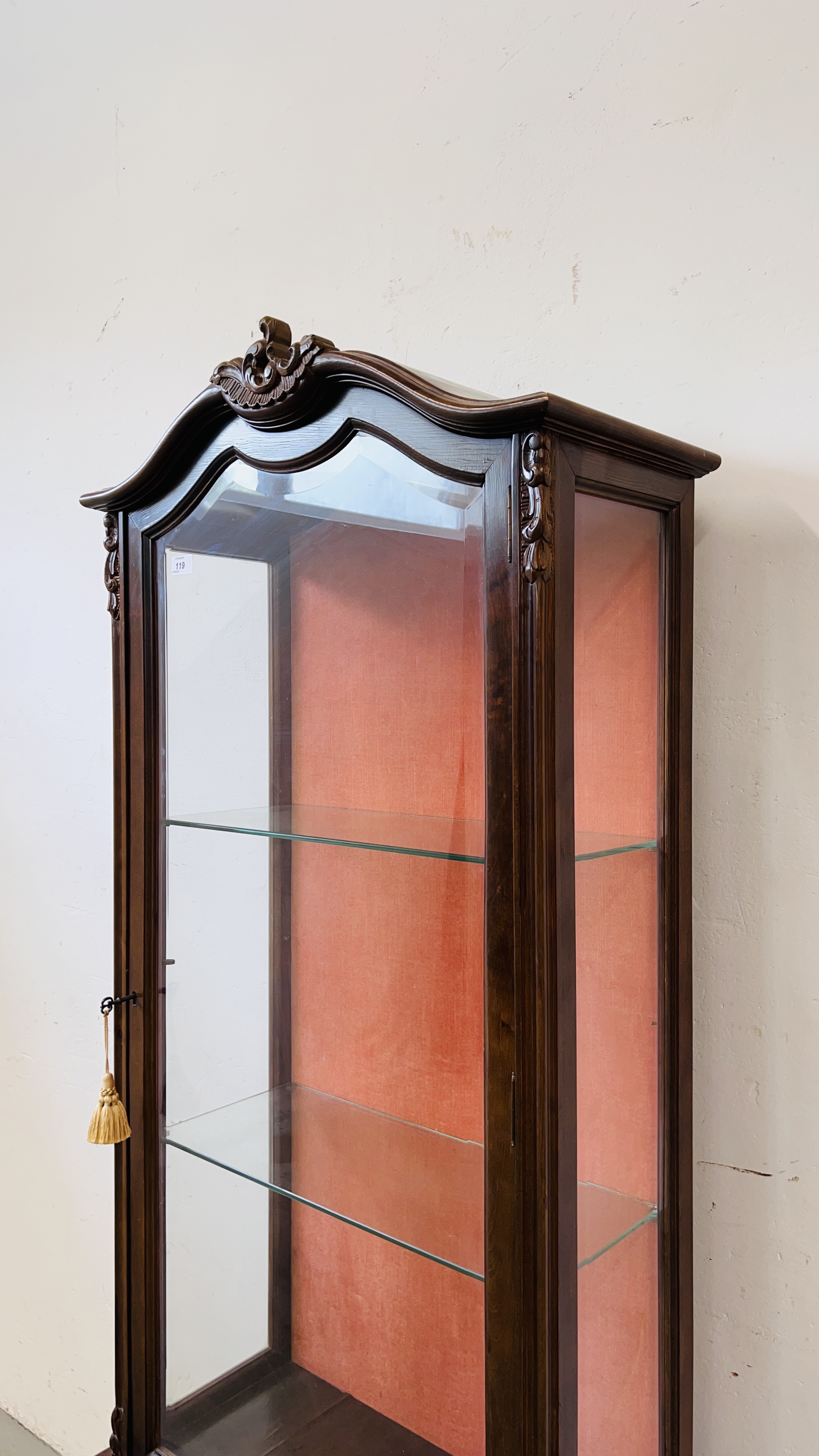 A REPRODUCTION CONTINENTAL STYLE DISPLAY CABINET WITH DRAWER TO BASE - W 83CM. D 41CM. H 183CM. - Image 2 of 9