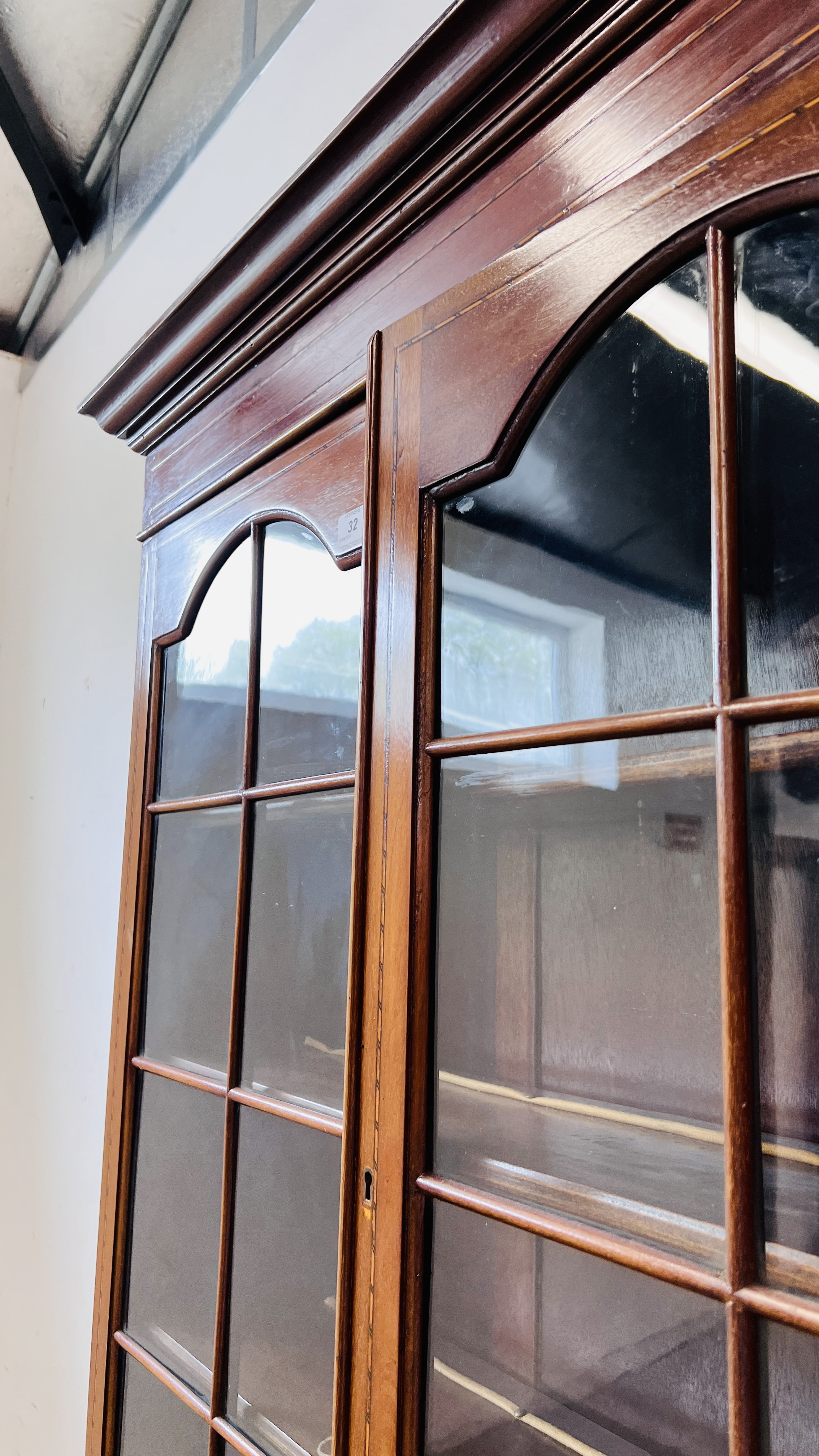 AN EDWARDIAN MAHOGANY BOOKCASE WITH CUPBOARD BELOW, WIDTH 96CM. DEPTH 46CM. HEIGHT 208CM. - Image 10 of 14