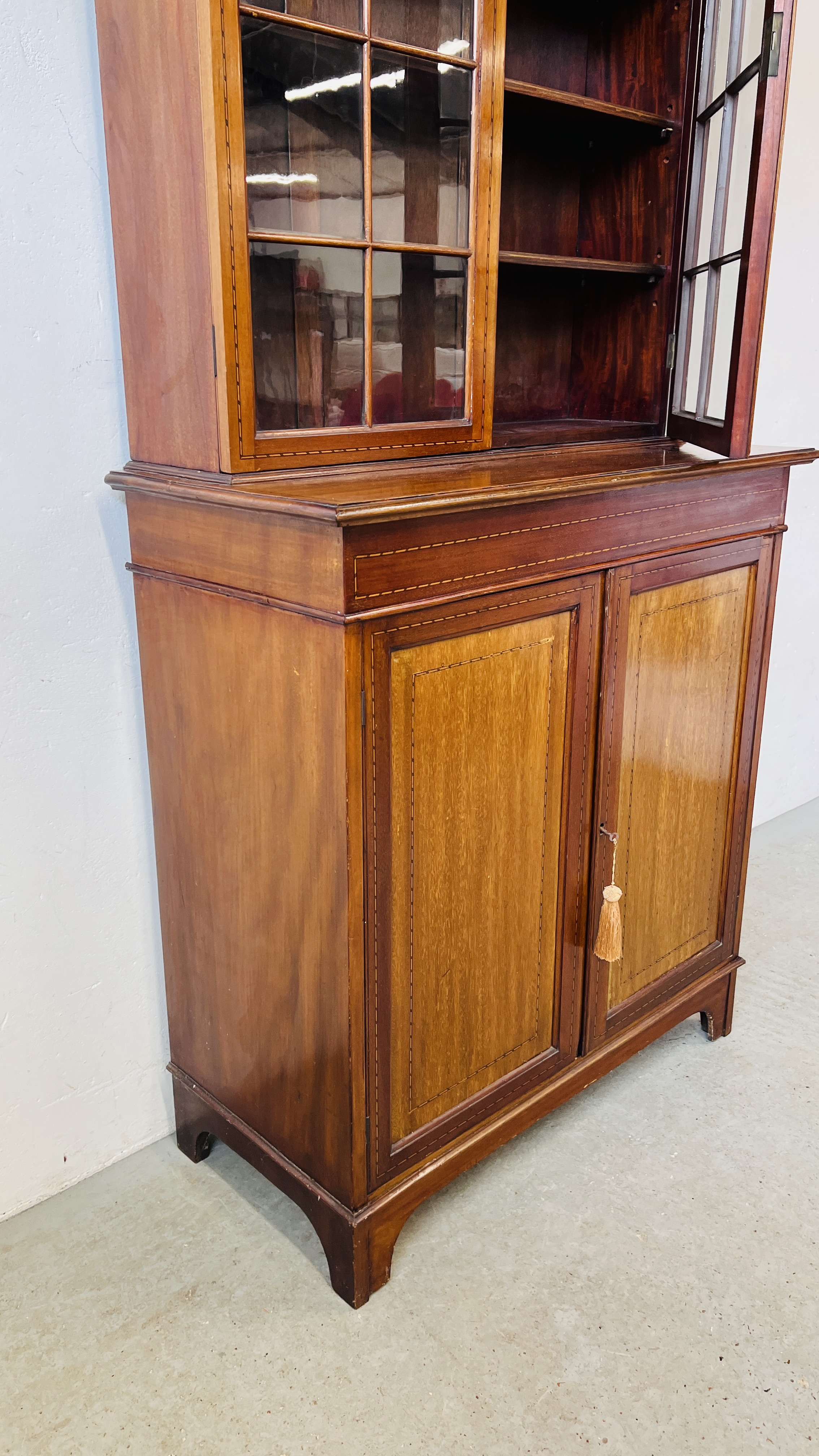 AN EDWARDIAN MAHOGANY BOOKCASE WITH CUPBOARD BELOW, WIDTH 96CM. DEPTH 46CM. HEIGHT 208CM. - Image 14 of 14