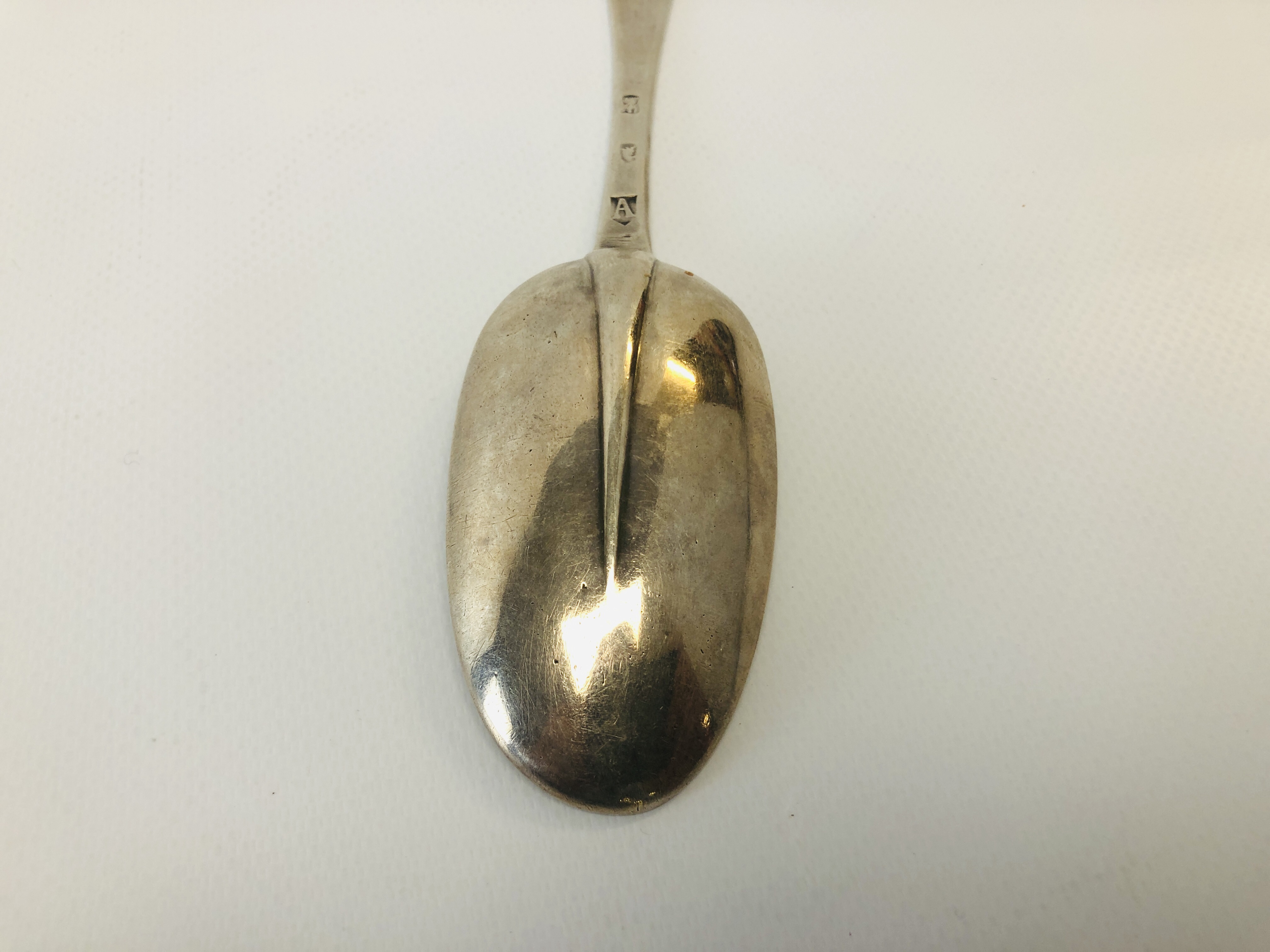 GEORGE 1 SPOON LATER MONOGRAM LONDON 1716, L 19.5CM. - Image 7 of 8