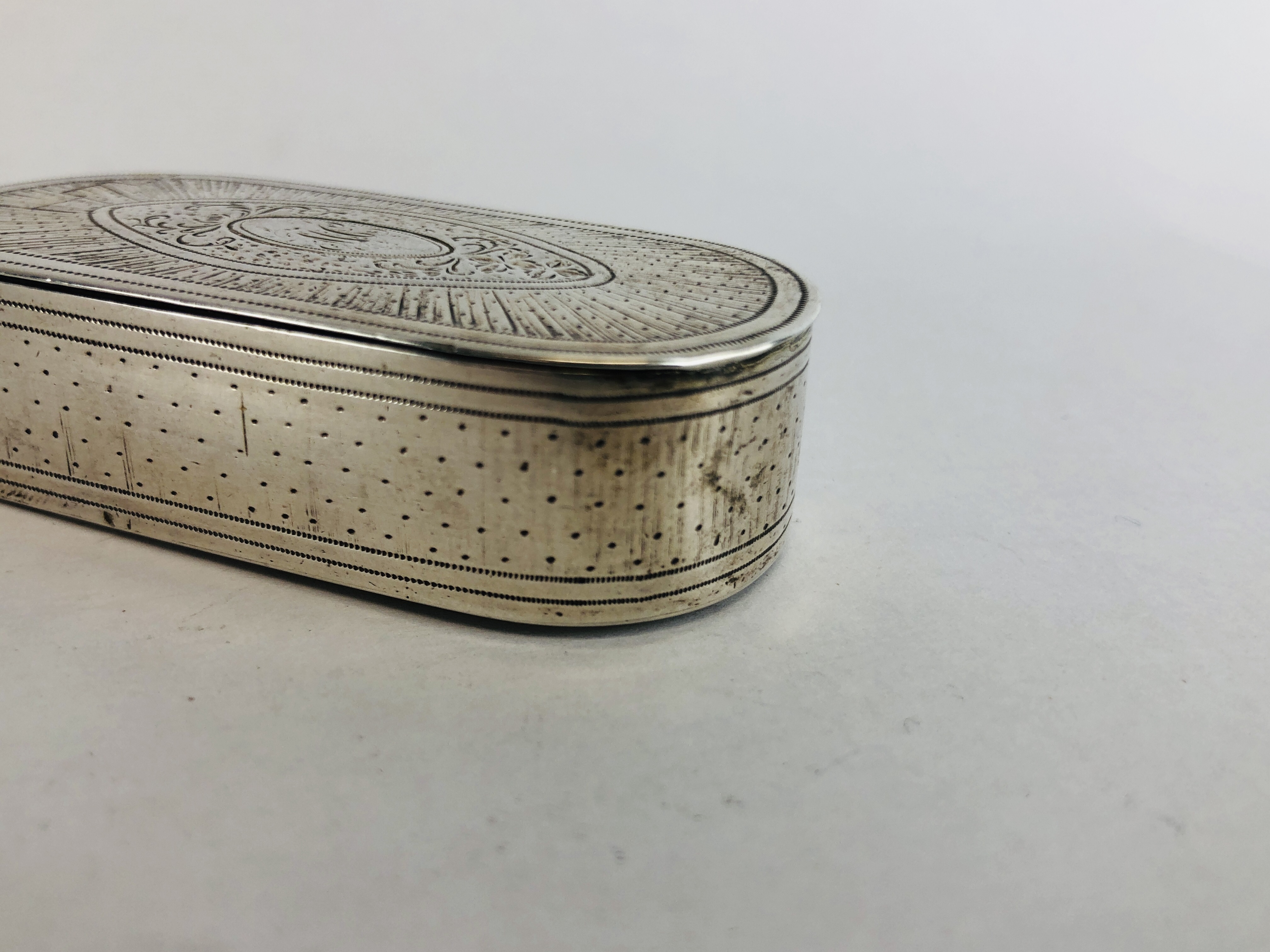 A GEORGE III SILVER SNUFF BOX THE ENGRAVED LID WITH OVAL CARTOUCHE AND MONOGRAM, - Image 7 of 11