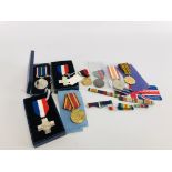 A COLLECTION OF ASSORTED MEDALS TO INCLUDE TWO GENERAL SERVICE SILVER CROSSES AND VARIOUS OTHER