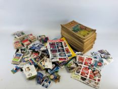 A COLLECTION OF APPROX 100 1970'S TIGER COMICS PLUS QUANTITY OF FOOTBALL COLLECTORS CARDS /