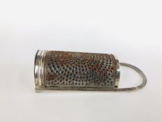 A SILVER NUTMEG GRATER OF SEMI-CYLINDRICAL FORM WITH REEDED HANDLE, LONDON 1825 BY CHARLES RAWLINGS,