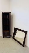 A MODERN MAHOGANY FINISH CORNER CABINET WITH WICKER EFFECT SINGLE DOOR CUPBOARD H 182CM.