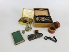 MIXED COLLECTIBLES TO INCLUDE SILVER AND JEWELLERY.