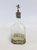 AN ANTIQUE SILVER MOUNTED ETCHED CRYSTAL DECANTER, LONDON ASSAY H 20CM.