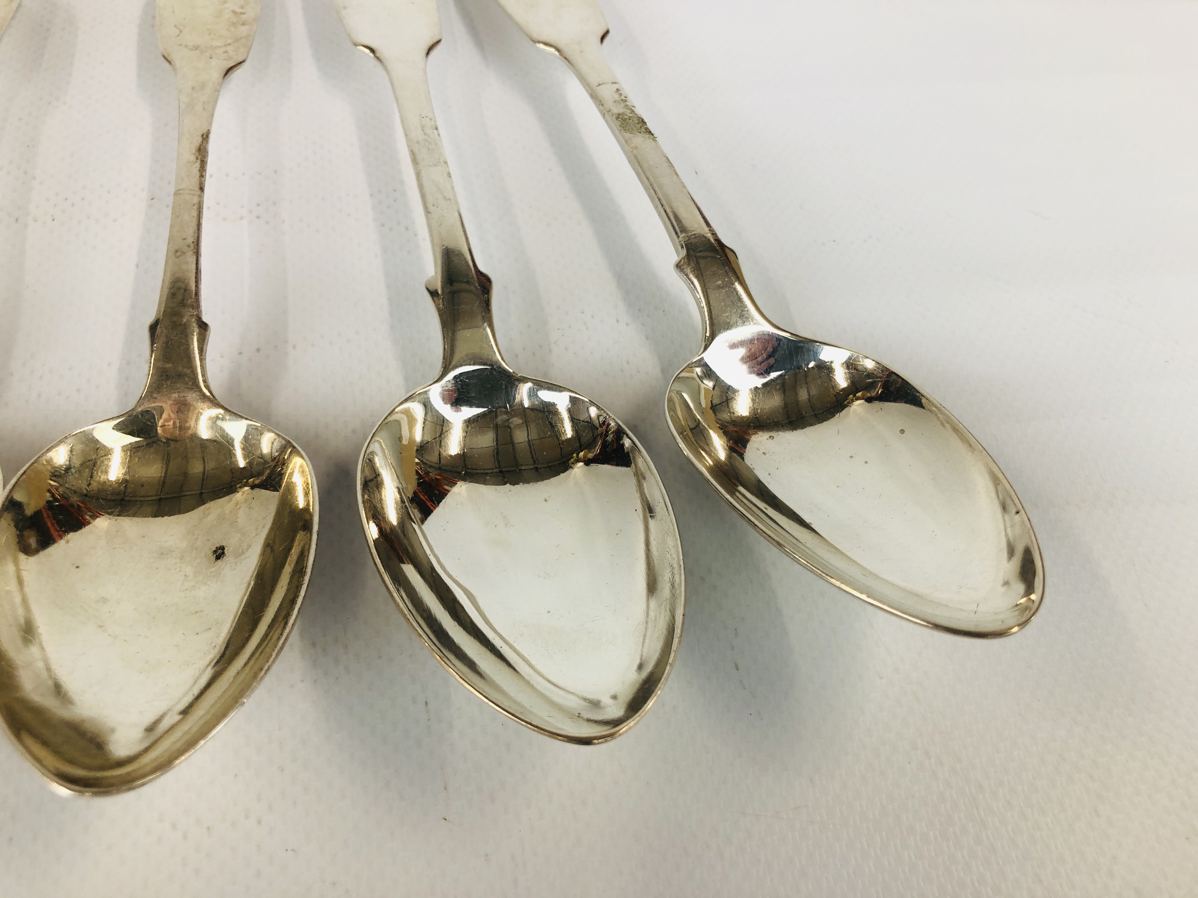 A MATCHED GROUP OF EIGHT SILVER FIDDLE PATTERN DESSERT SPOONS VICTORIAN AND EARLIER DIFFERENT - Image 4 of 11