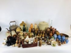 A LARGE QUANTITY OF MIXED VINTAGE STONEWARE BOTTLES AND GLASS BOTTLES, JARS AND COPPERWARE.