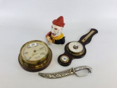 A GROUP OF COLLECTIBLES TO INCLUDE A BRASS PRESSURE GAUGE MARKED "FIRE ARMOUR LTD" DECORATIVE