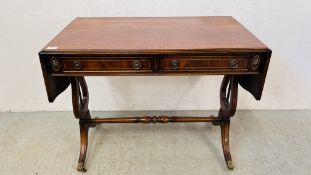 A REPRODUCTION MAHOGANY TWO DRAWER SOFA TABLE