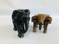 A LARGE HARDWOOD AFRICAN ELEPHANT L 33CM X H 27CM ALONG WITH AN ELEPHANT STOOL / STAND H 22CM.