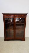 A REPRODUCTION FLAME MAHOGANY 3 TIER DISPLAY CABINET - W 99CM X D 31CM X H 120CM.
