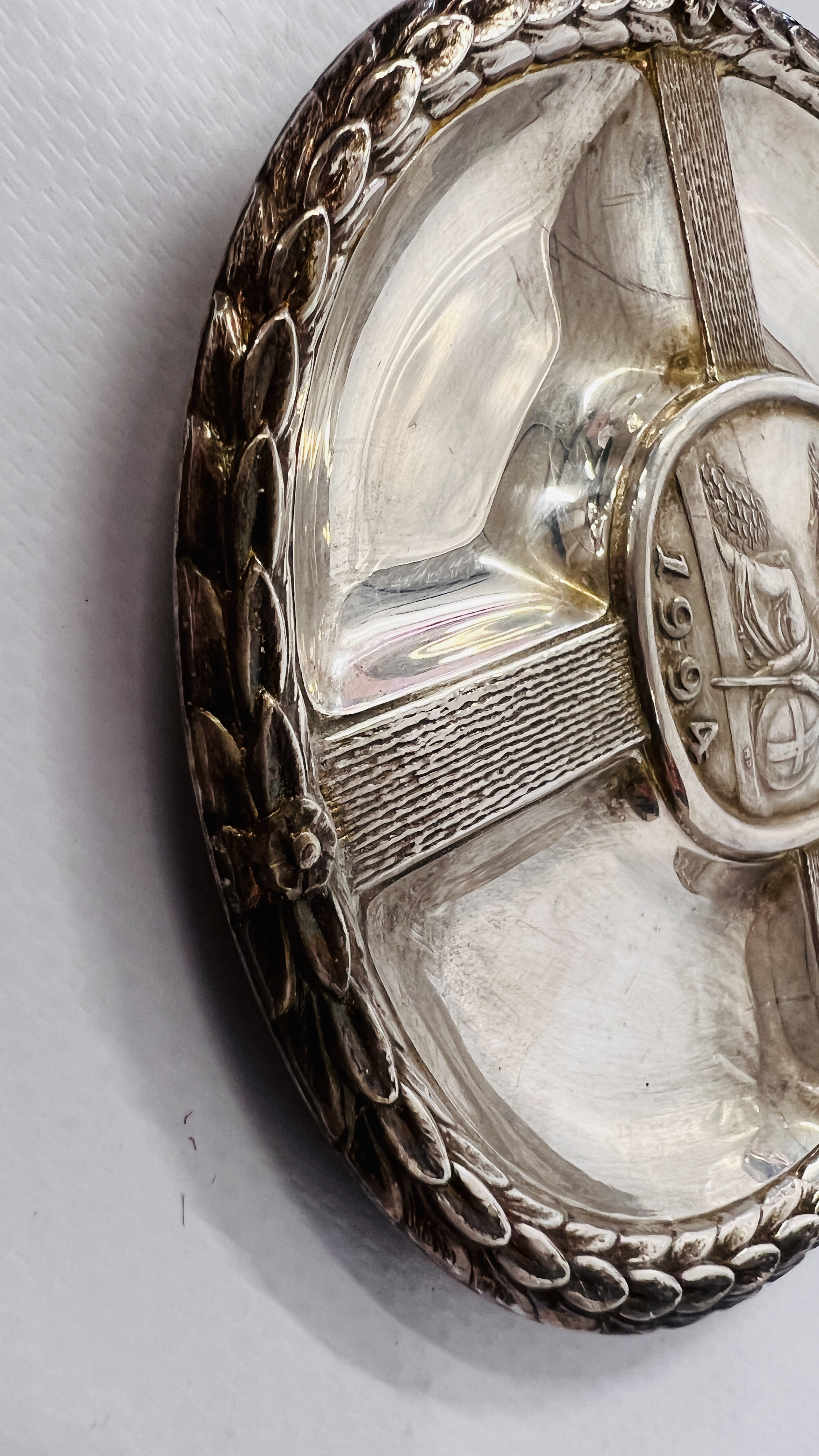 A BRITANNIA SILVER DISH, BOXED 300TH ANNIVERSARY BANK OF ENGLAND. - Image 4 of 7