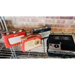 A GROUP OF 4 VINTAGE RADIOS TO INCLUDE ROBERTS,