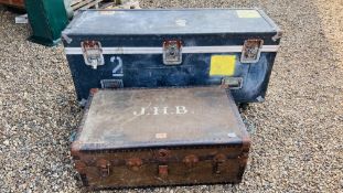 A LARGE "CP" WHEELED FLIGHT CASE W 140CM X D 48CM X H 65CM A/F ALONG WITH VINTAGE METAL BOUND TRUNK
