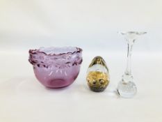 3 DESIGNER ART GLASS PIECES TO INCLUDE VASE MARKED BODA,