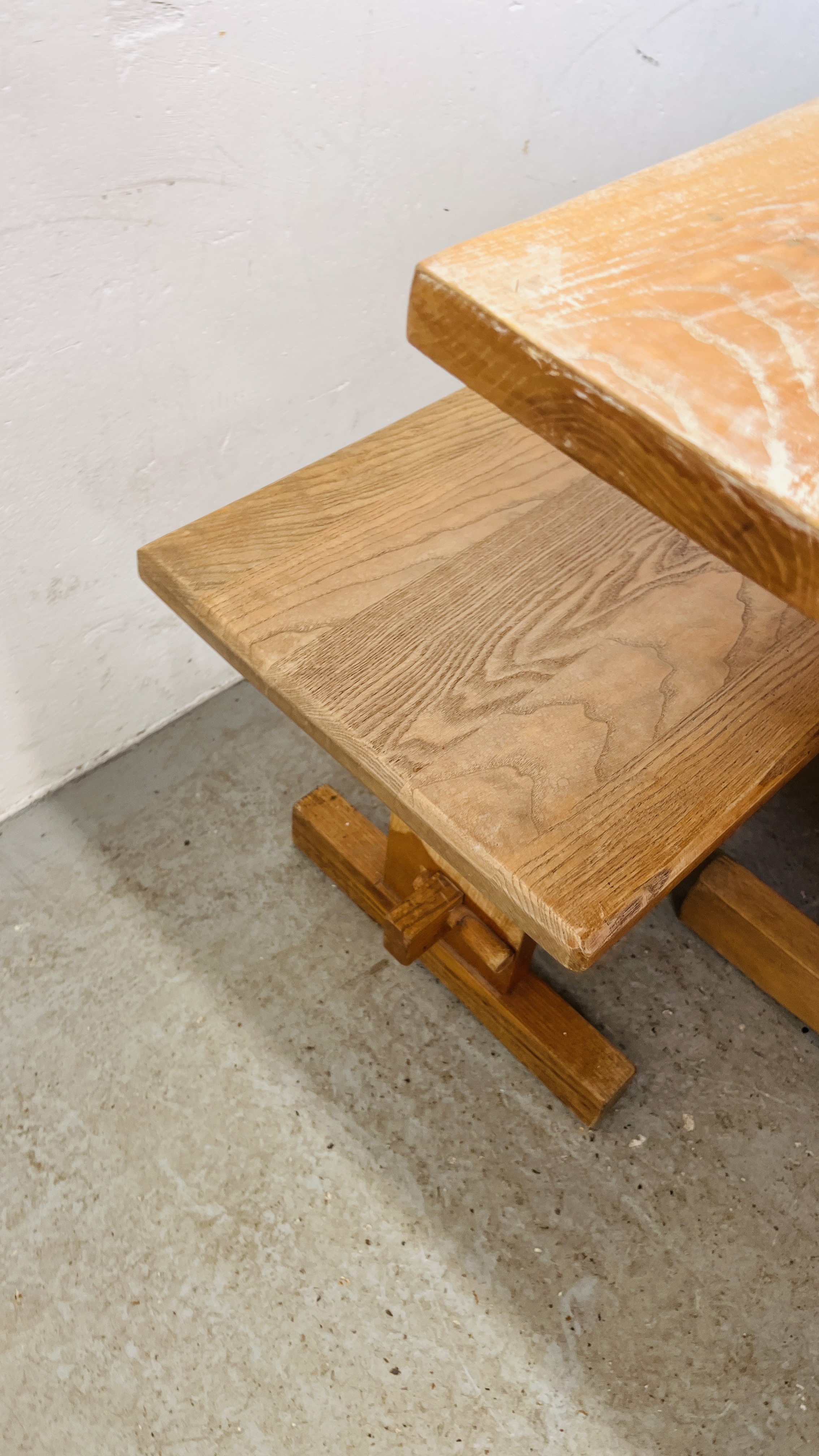 A HEAVY OAK KITCHEN TABLE L 168CM X W 79CM X H 73CM ALONG WITH A PAIR OF OAK BENCHES L 167 X W 35 X - Image 9 of 11