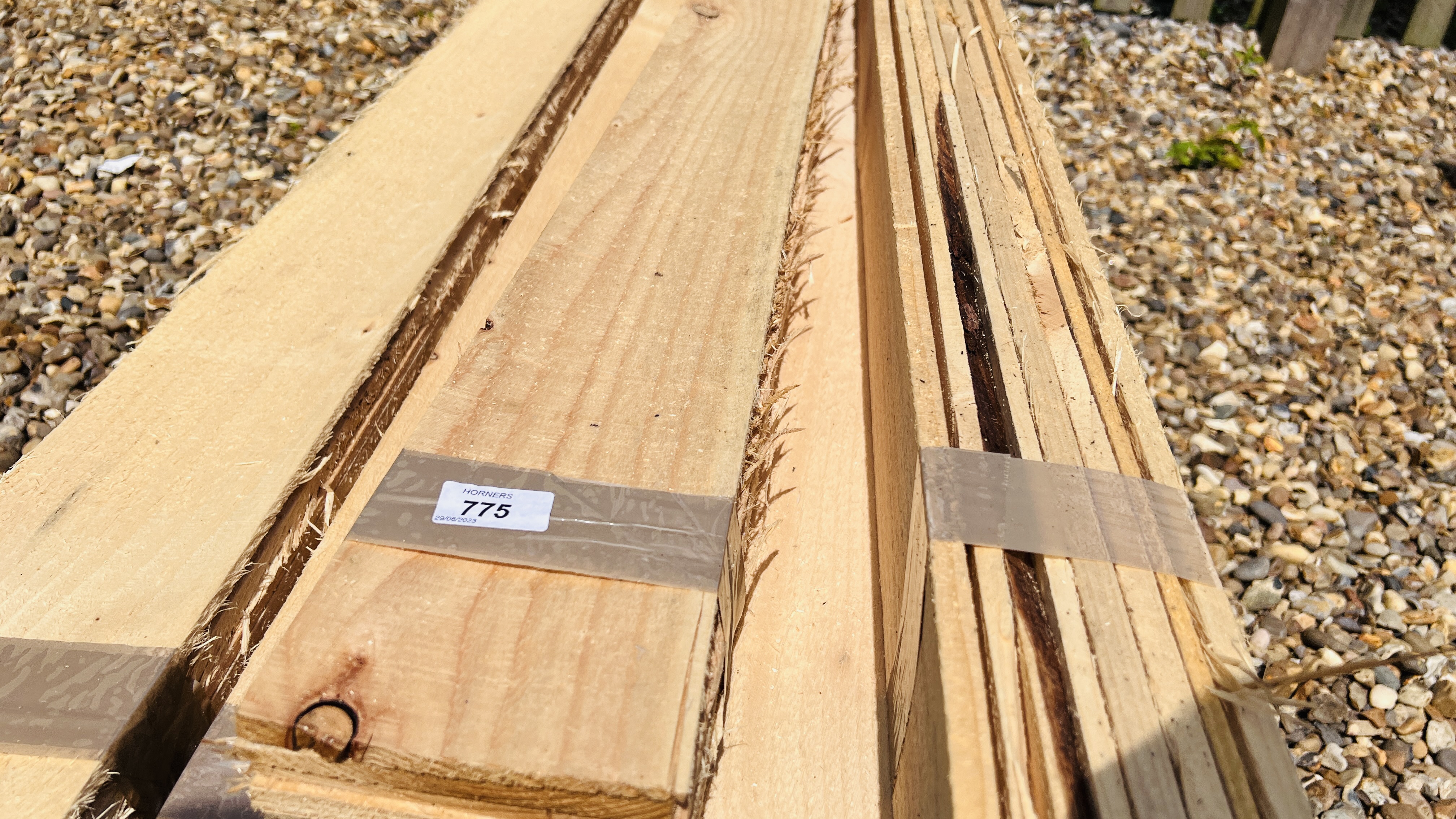 112 X 180CM, LENGTHS 125MM UNTREATED FEATHER EDGE BOARDING. - Image 3 of 3