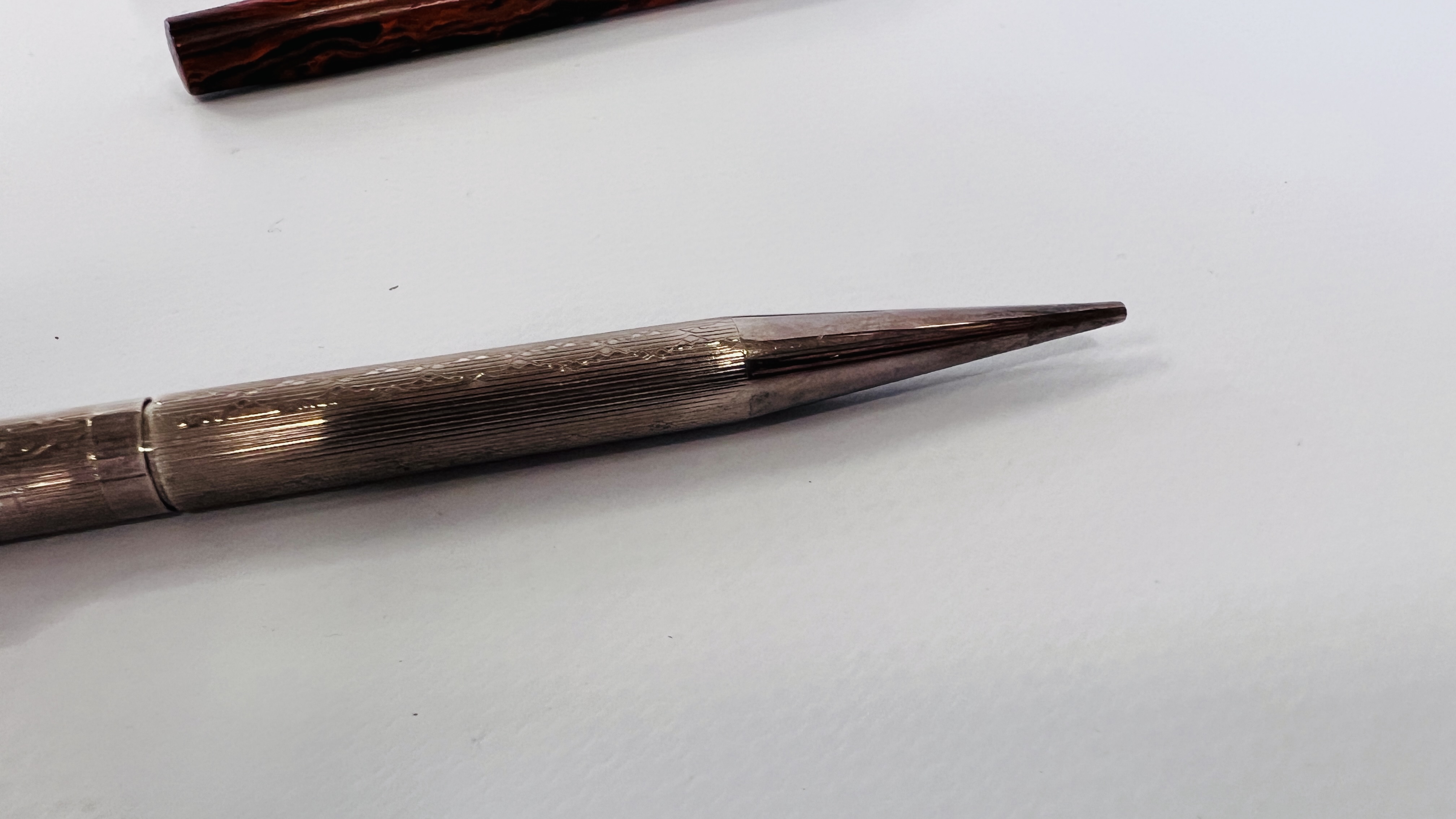 A VINTAGE YARD-O-LED SILVER PROPELLING PENCIL, BIRMINGHAM ASSAY E.B. - Image 12 of 13