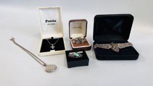 SELECTION OF SILVER JEWELLERY TO INCLUDE NECKLACES, BROOCHES AND GATE BRACELET.