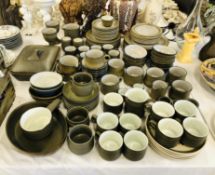 AN EXTENSIVE COLLECTION OF STUDIO POTTERY, TEA, COFFEE AND DINNER WARE,