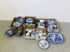 6 X BOXES CONTAINING AN EXTENSIVE COLLECTION OF MAINLY BLUE AND WHITE WILLOW PATTERN DINNERWARE TO