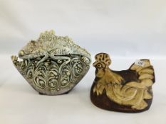 A STUDIO POTTERY CASSEROLE DISH IN THE FORM OF A CHICKEN MARKED QUANTOCK DESIGN ALONG WITH A STUDIO